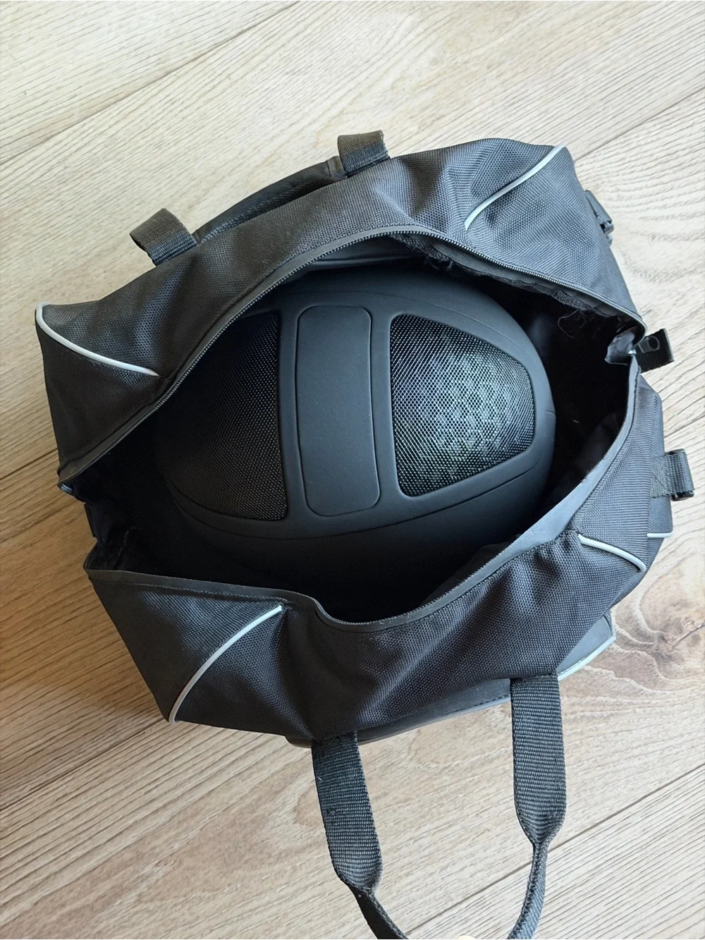Black equestrian carry bag